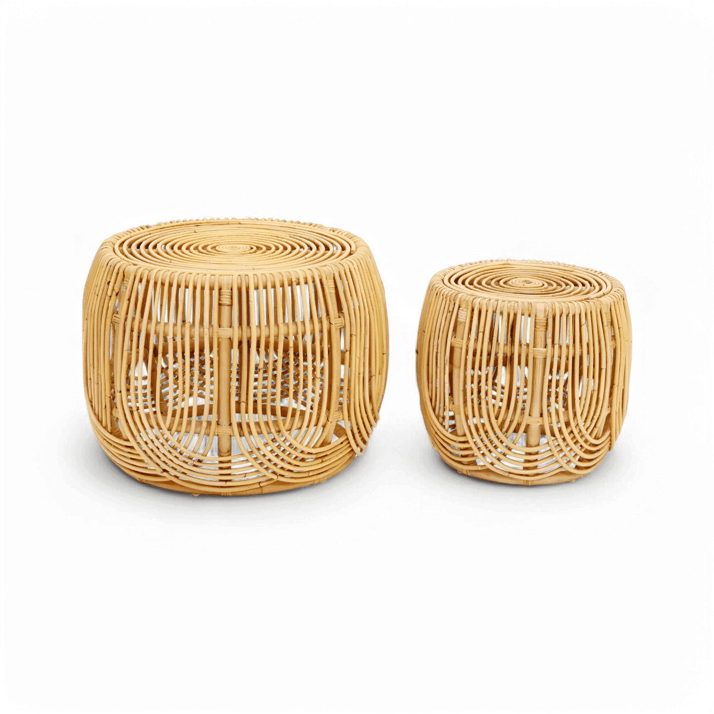 Tavolini impilabili in vimini e rattan