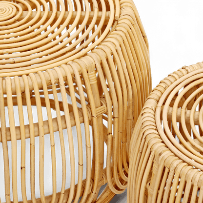 Tavolini impilabili in vimini e rattan